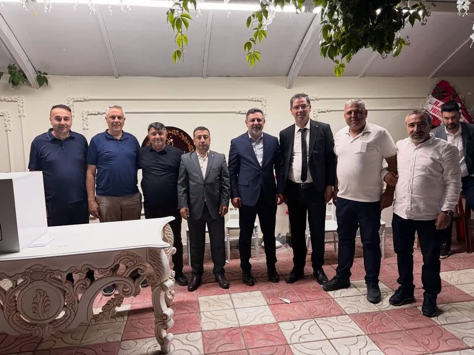 AK Parti Teşkilatı Yılmaz Ailesinin Düğününde Buluştu