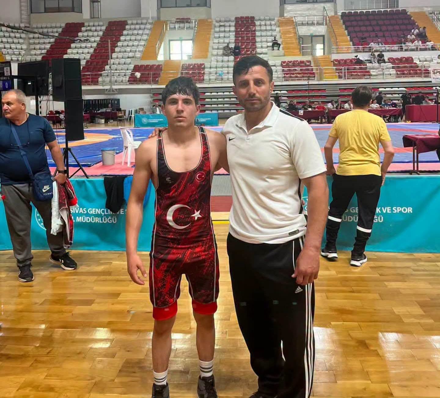  Yozgatlı Güreşçi Yasin Doğru Türkiye Üçüncüsü Oldu