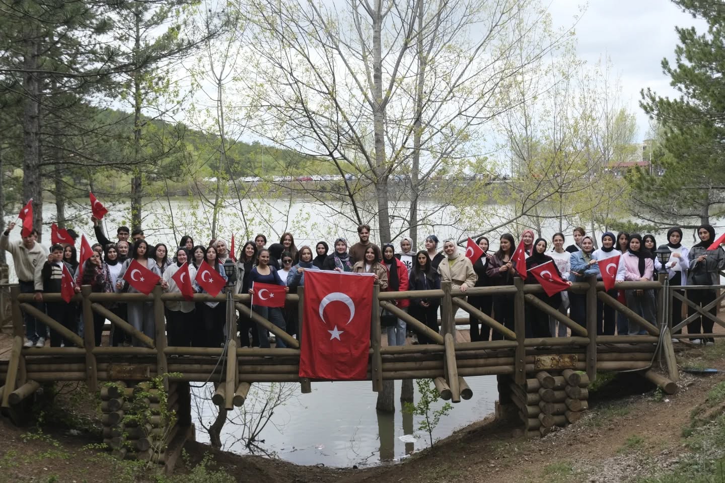  Sorgunlu Gençler 19 Mayıs’ı Çamlık Milli Parkı’nda Coşkuyla Kutladı