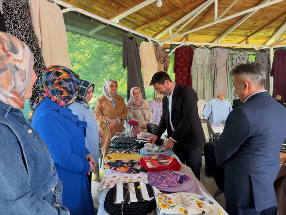  Sarıkaya’da El Emeği Eserler Yıl Sonu Sergisinde Beğeni Topladı
