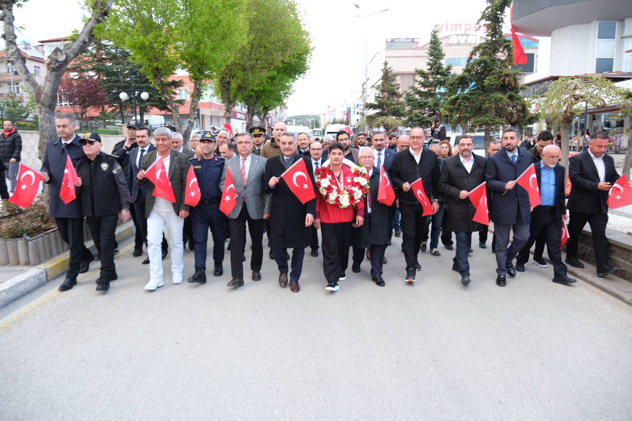 Yozgat’ta 19 Mayıs Coşkusu Kortej Yürüyüşüyle Başladı