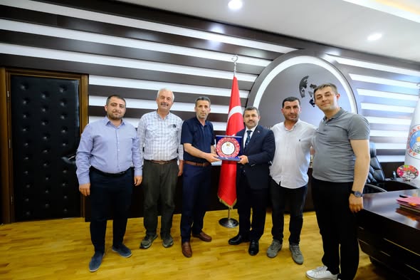 Başkan Yalçın’a Lozan Mübadilleri Derneği’nden Teşekkür Plaketi