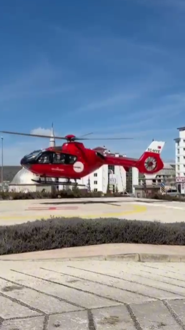 Yozgat’ta Zehirlenen 15 Yaşındaki Hasta Helikopterle Ankara’ya Sevk Edildi