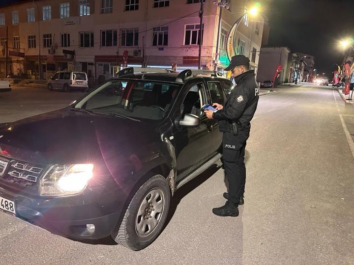 Çayıralan’da Okul ve Yurt Çevrelerinde Narko Denetimi
