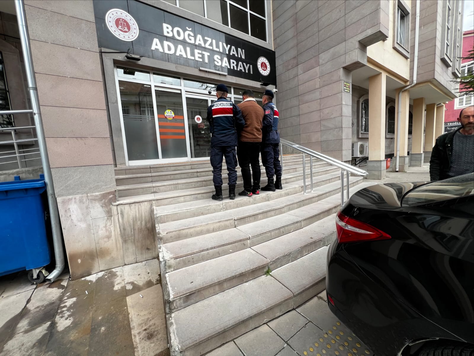 Yozgat’ta Aranan Şahıslara Jandarma Darbesi