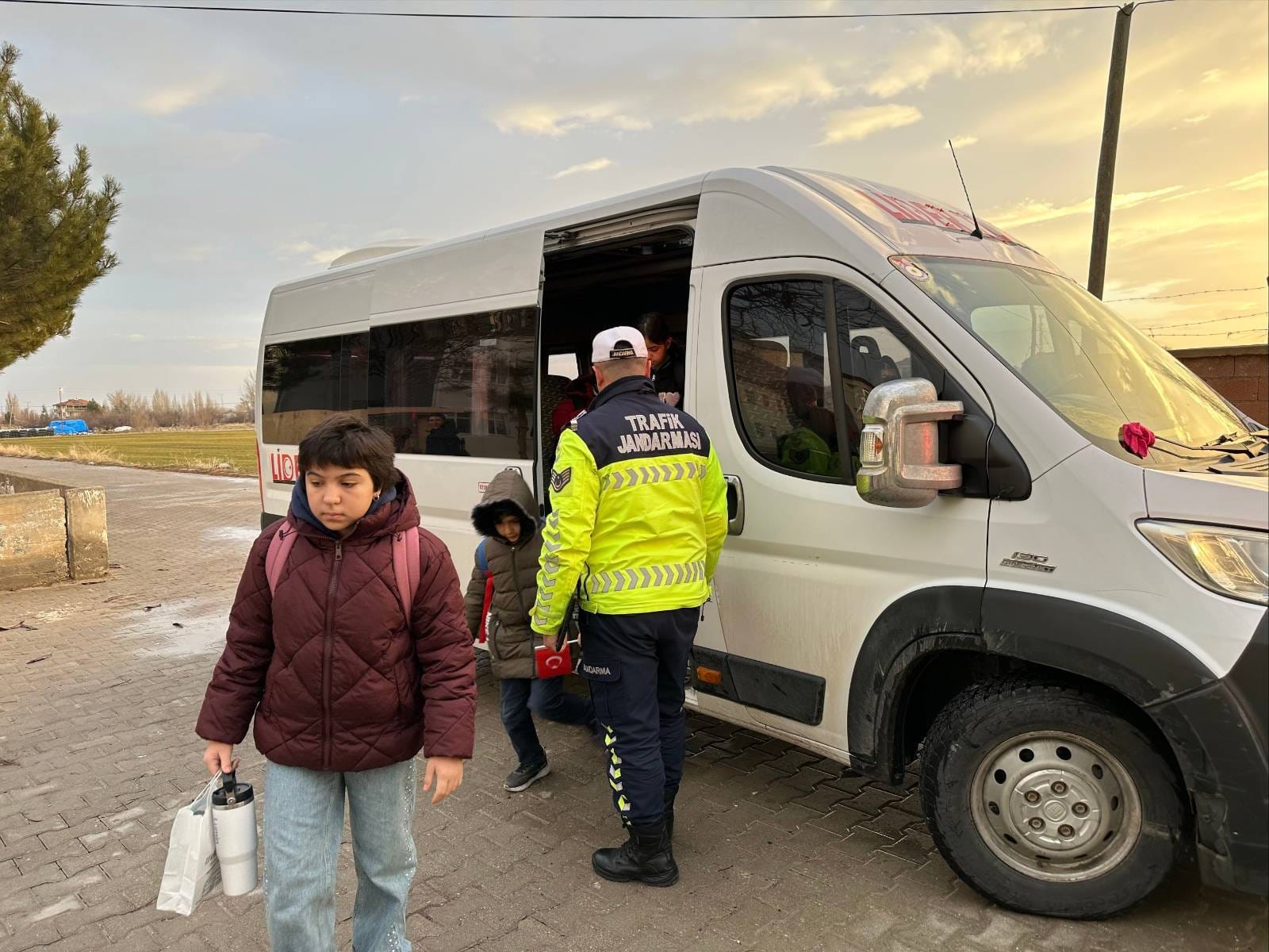Çayıralan’da Okul Servislerine Jandarma Denetimi