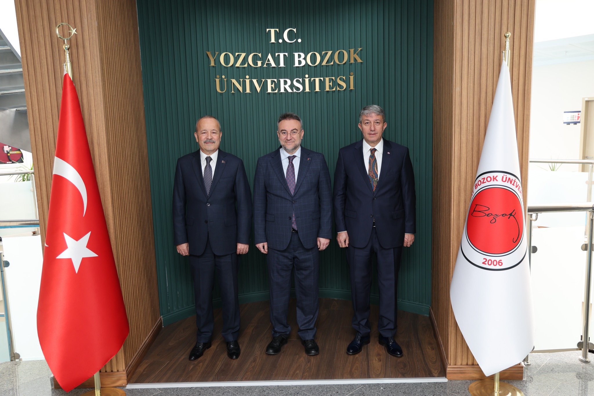 MHP’li İsimlerden Rektör Yaşar’a Ziyaret