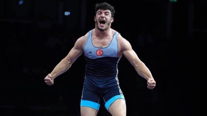 Yozgatlı Güreşçi Beytullah Kayışdağ Türkiye Şampiyonu Oldu