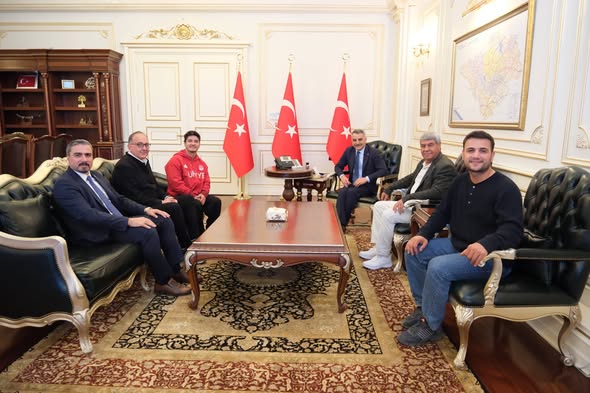 Avrupa Şampiyonu Muhammed Furkan Özbek’ten Vali Özkan’a Ziyaret