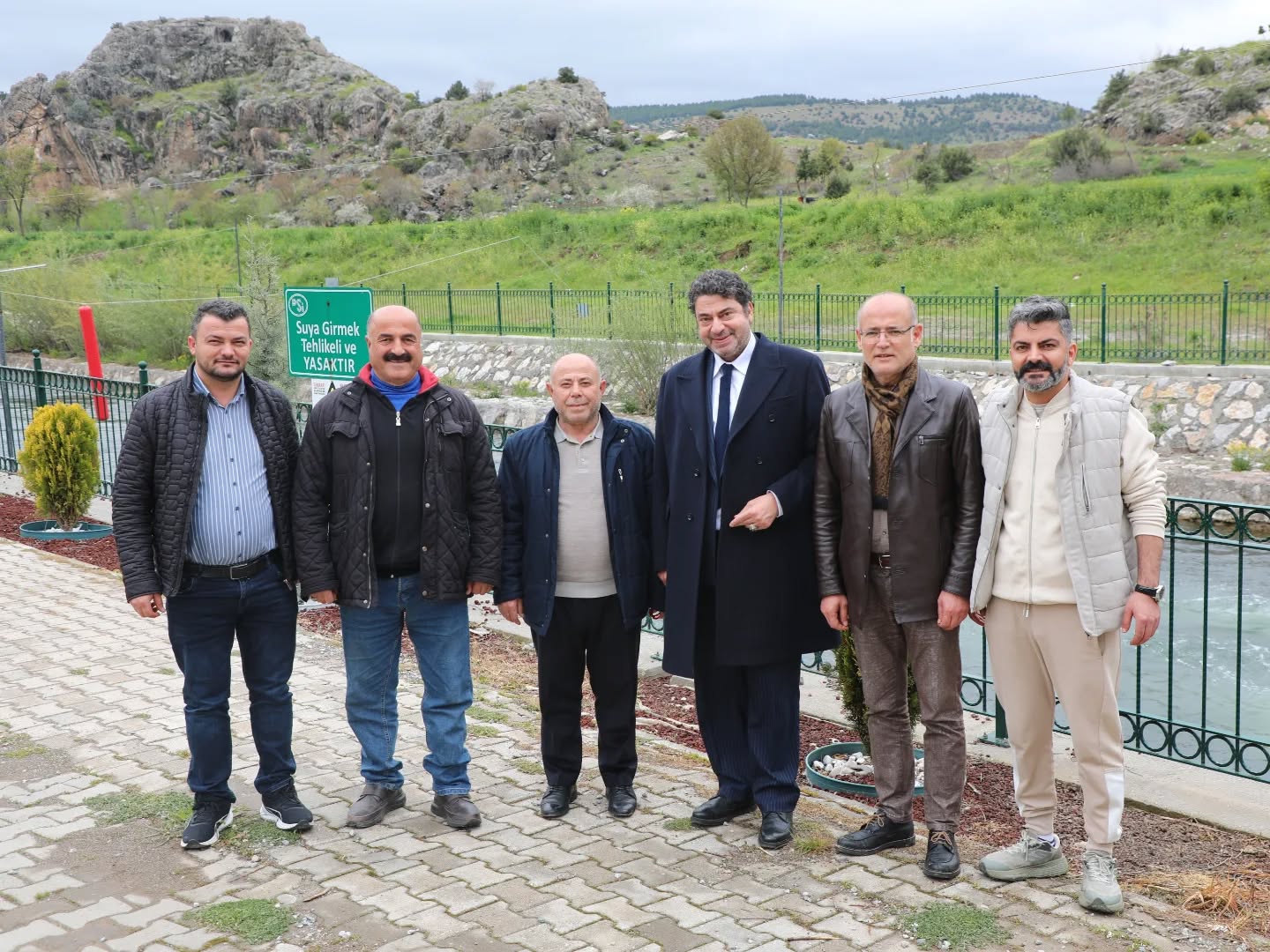 Sanatçı Hakan Taşıyan’dan Çekerek’e Ziyaret: İlçenin Güzelliklerine Hayran Kaldı