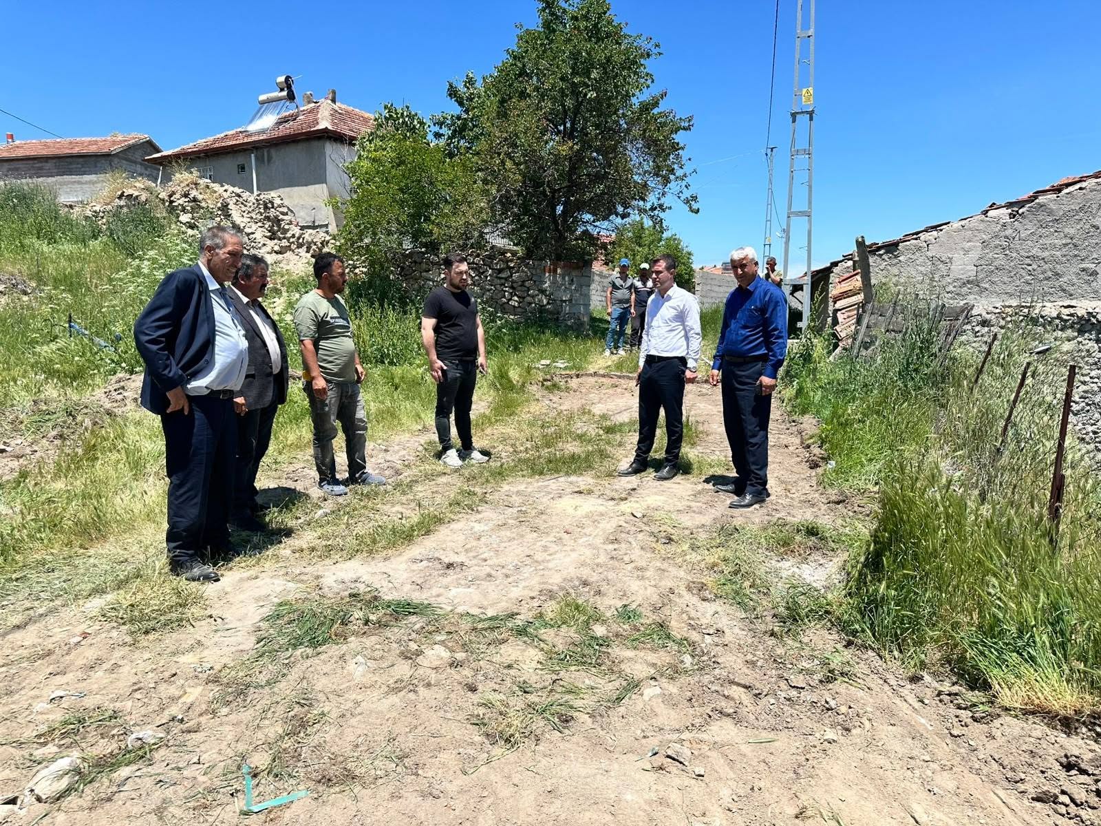 Sarıkaya’da Köy Yollarında Kilit Parke Çalışmaları Sürüyor
