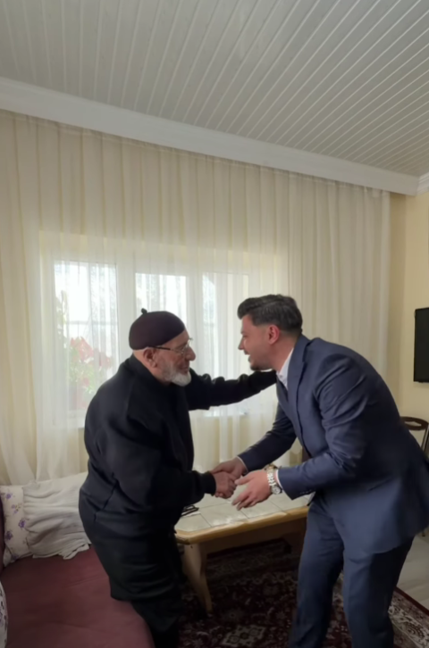 Sarıkaya’da 104 Yıllık Çınara Anlamlı Ziyaret