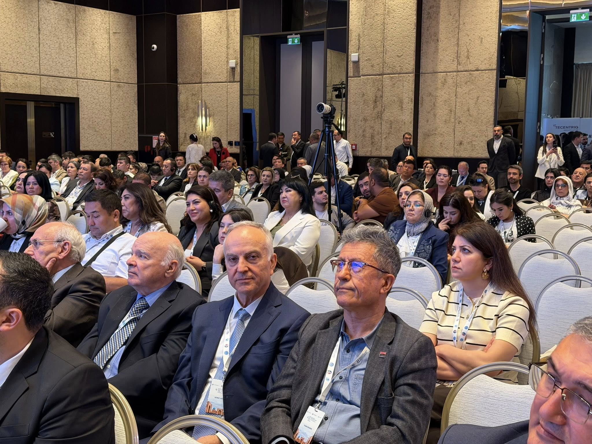 Yozgatlı Prof. Dr. Taner Demirer Türk Dünyası Onkoloji Kongresi’nde