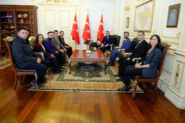 Vali Özkan Sağlık Çalışanlarını Makamında Ağırladı