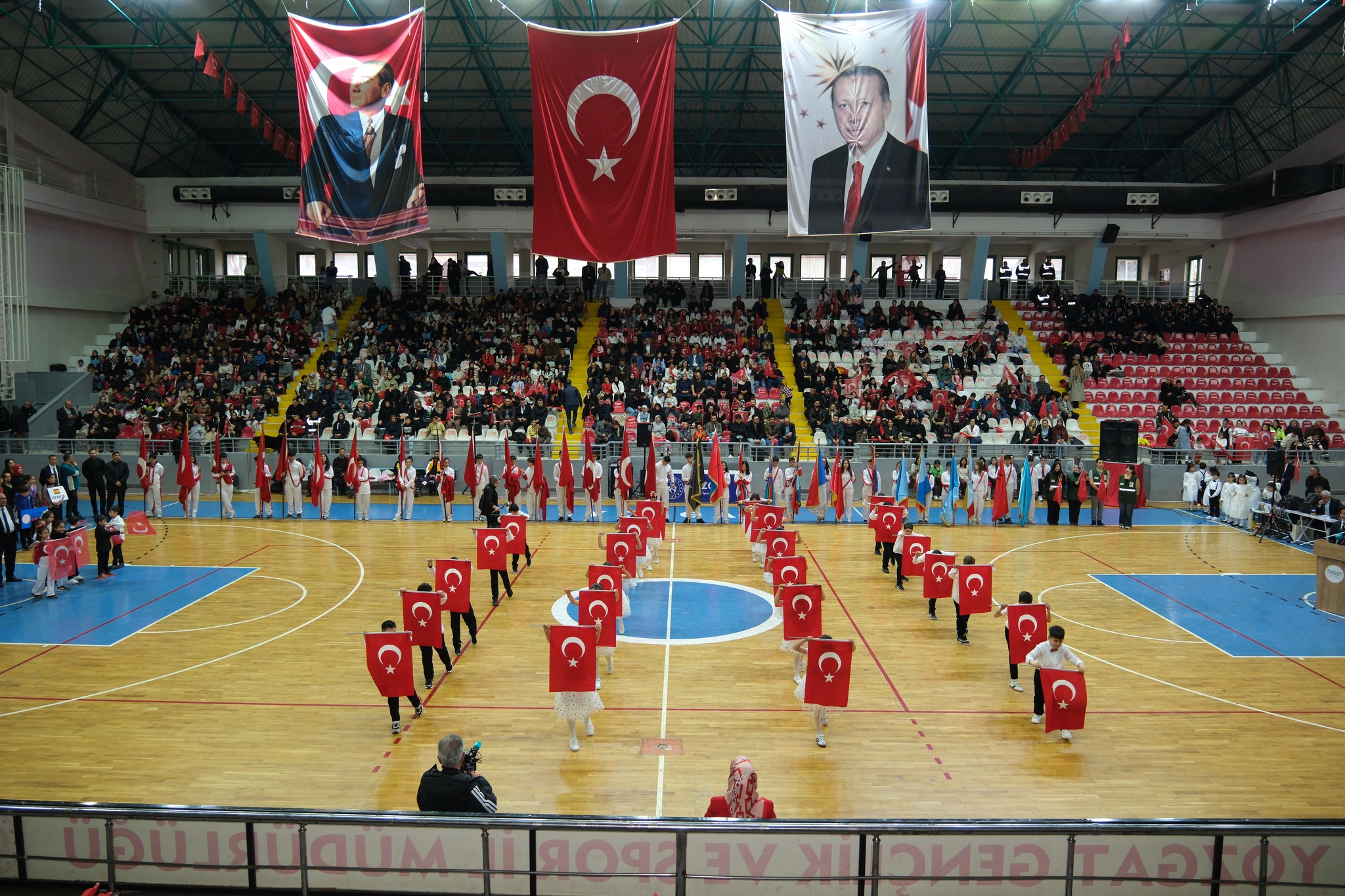 Yozgat’ta 23 Nisan Ulusal Egemenlik ve Çocuk Bayramı Coşkuyla Kutlandı