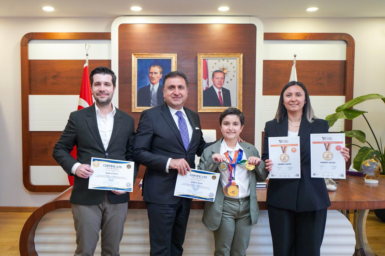 Yozgatlı Kerem Üstev’den Dünya Çapında Gurur: 5 Olimpiyatta Dünya Birinciliği