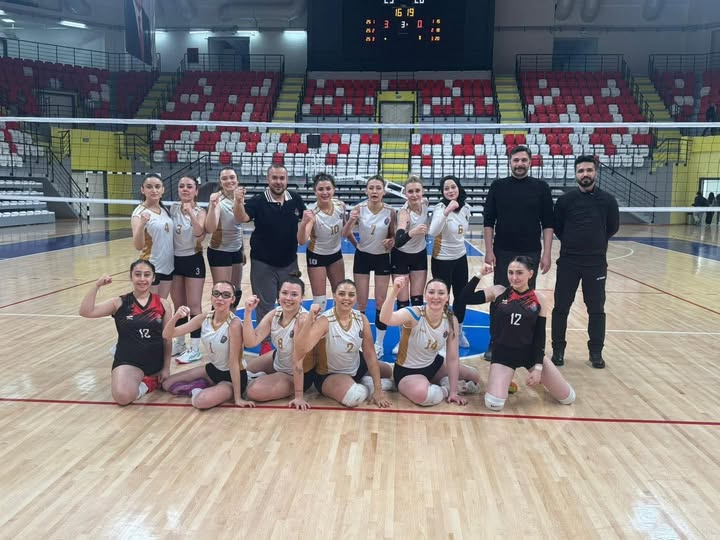 Yurdum Spor Kız Voleybol Takımı Bölgesel Lig Grup Birincisi Oldu