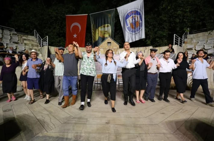 “İlmik İlmik” Sergisi Efes Selçuk’ta Yoğun İlgi Gördü