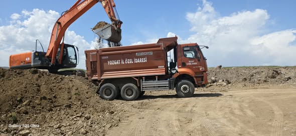  Sarıyaprak Köyü’nde Sıcak Asfalt Mesaisi Başladı